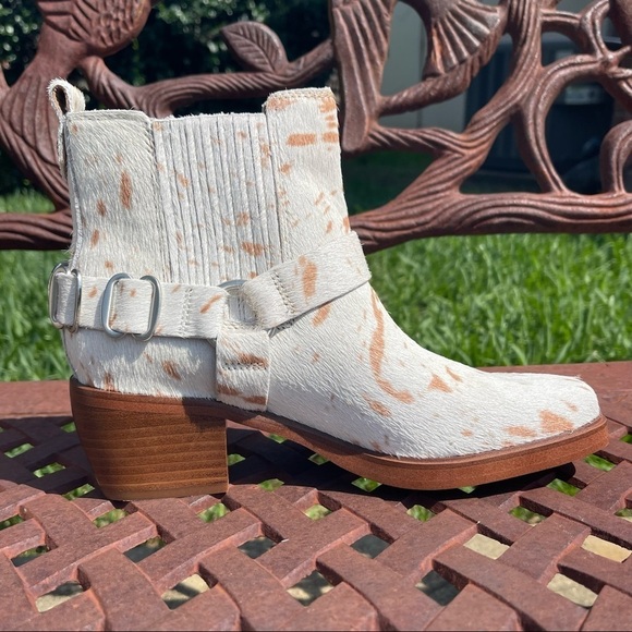 NWT Sam Edelman Exquisite Calf Hair Ballamie Ankle Booties - Picture 4 of 15